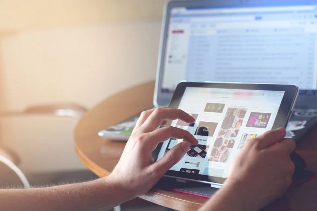 CV parfait : pourquoi utiliser les sites de création de CV en ligne